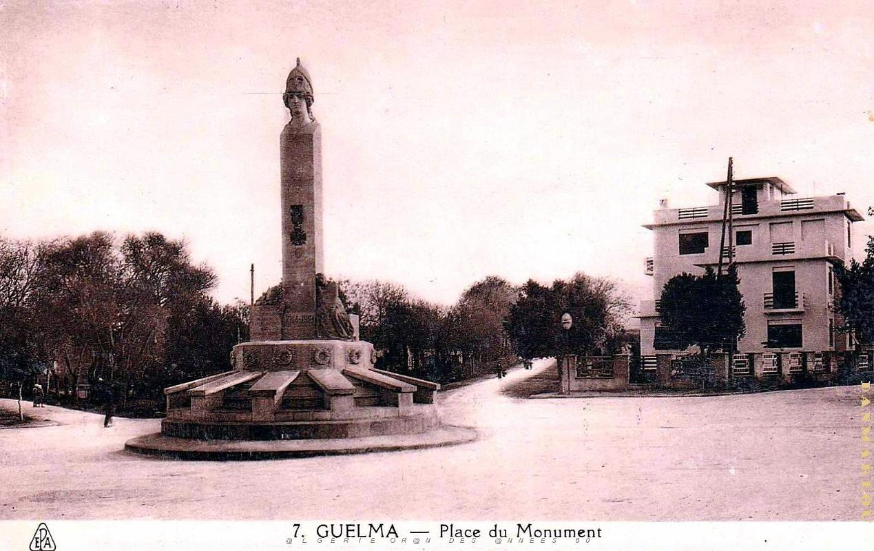 Guelma - Place du Monument.jpg